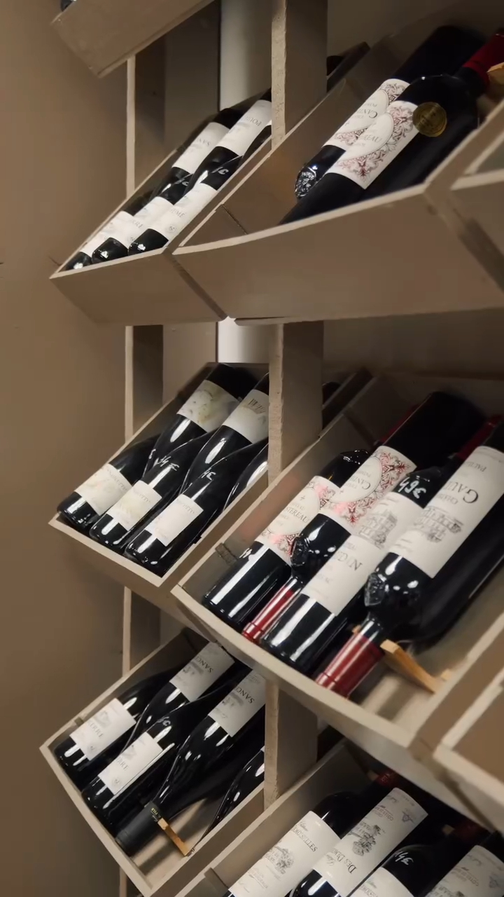 Armoire de vin à La Clave d'or