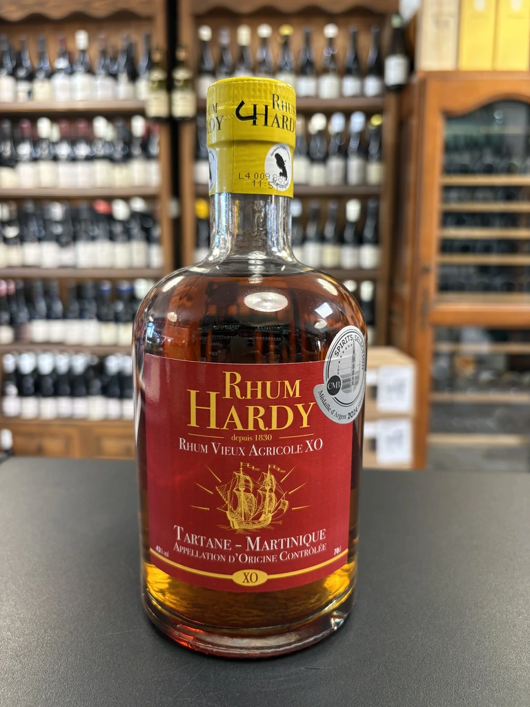 Bouteille de rhum vieux agricole XO Hardy Tartane, AOC Martinique, 43 % vol., format 70 cl.